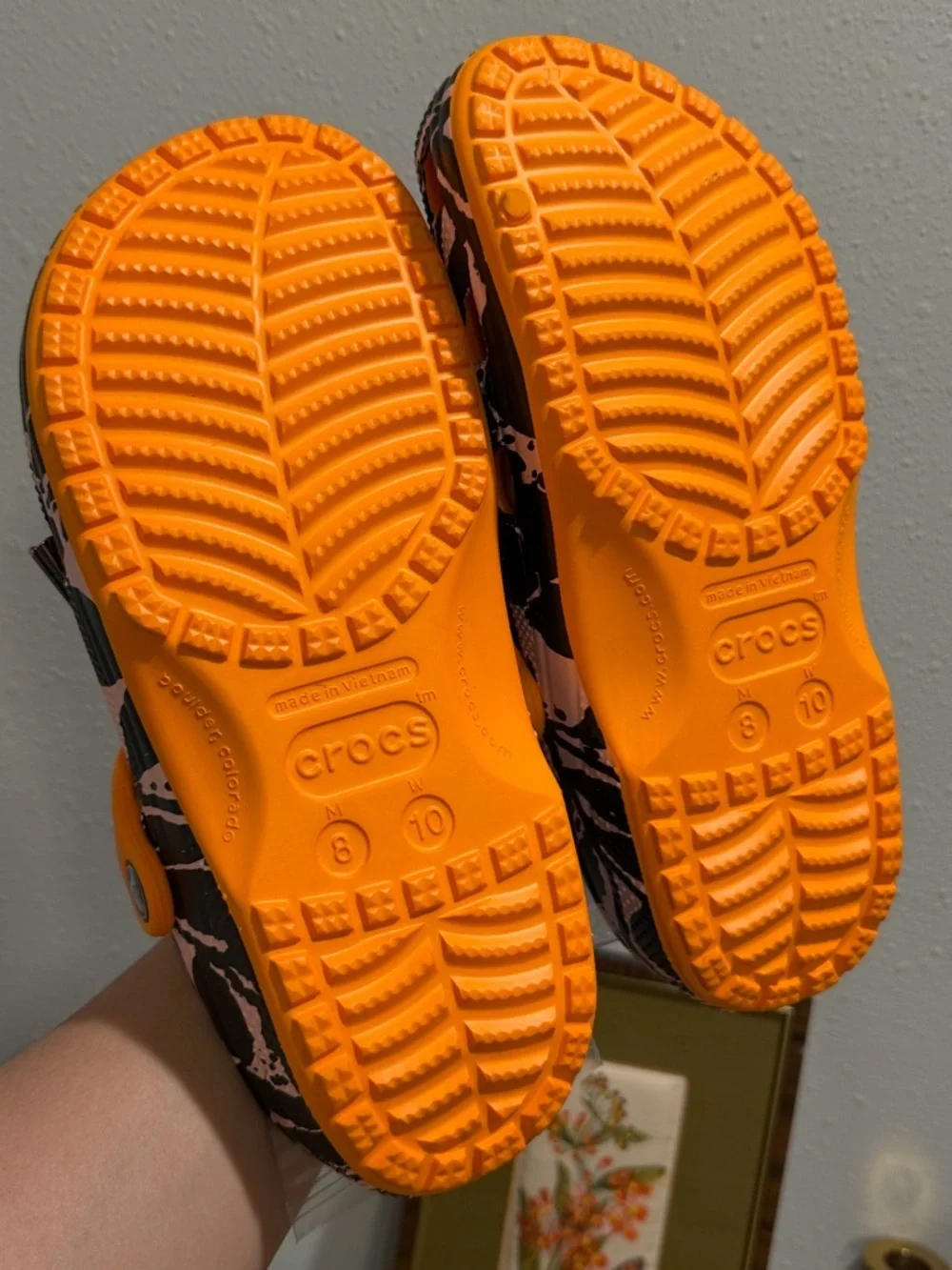 CROCS stance thom